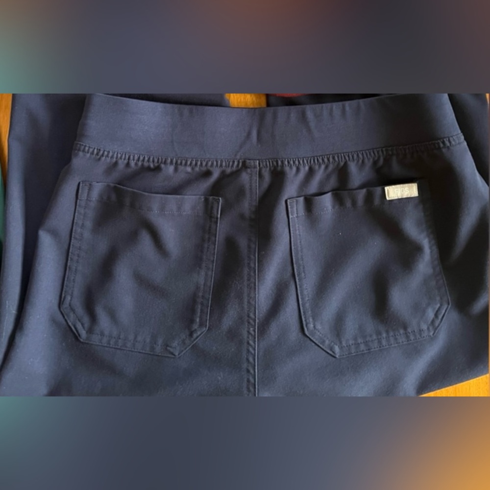 FIGS | Livingston Basic Scrub Pants | XS PETITE